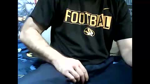 Snapshot of dirtmcgirt82 chatting on 01/04/25, 04:00 dirtmcgirt82 online show from 01/04/25, 04:00