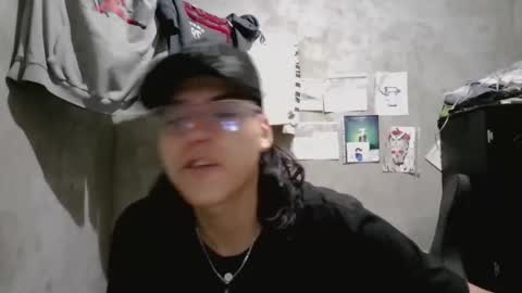 dirty model online show from 04/19/26, 08:13