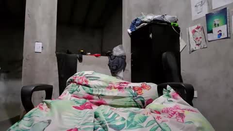 dirty model online show from 04/20/26, 07:44