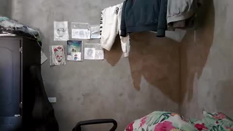 dirty model online show from 04/21/26, 06:12