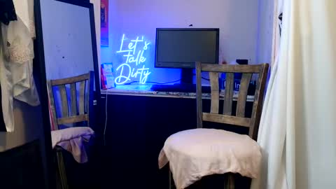 Snapshot of dirtydaisy1998 chatting on 09/24/25, 01:58 Daisy Wylde online show from 09/24/25, 01:58