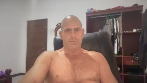 Snapshot of dirtydanlondon chatting on 03/03/25, 09:44 Dirtydanlondon online show from 03/03/25, 09:44