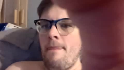 Snapshot of dirtydogsday chatting on 02/11/25, 07:27 Dirtydog online show from 02/11/25, 07:27