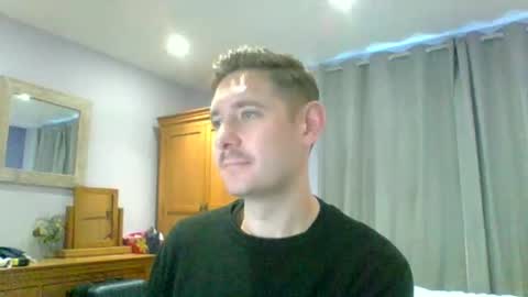 Snapshot of dirtylondon729 chatting on 11/10/25, 12:37 Exhibitionist Ben online show from 11/10/25, 12:37