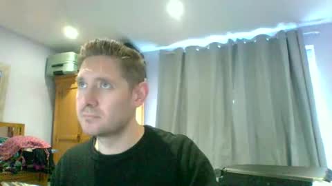 Snapshot of dirtylondon729 chatting on 12/15/25, 12:09 Exhibitionist Ben online show from 12/15/25, 12:09