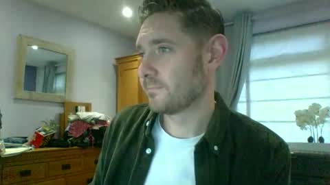 Snapshot of dirtylondon729 chatting on 01/12/26, 01:38 Exhibitionist Ben online show from 01/12/26, 01:38