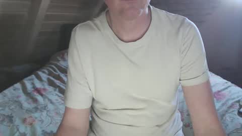 Snapshot of dirtynils0489 chatting on 02/08/25, 12:28 Nils online show from 02/08/25, 12:28