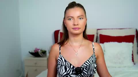 Snapshot of dirtystudentgirl chatting on 07/17/26, 06:20 Chloe online show from 07/17/26, 06:20