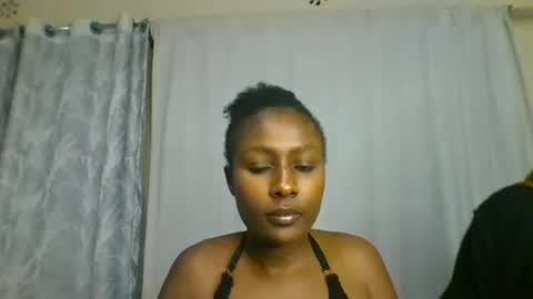 Snapshot of disah_002 chatting on 06/30/26, 12:33 disah_002 online show from 06/30/26, 12:33