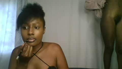 Snapshot of disah_002 chatting on 07/12/26, 11:12 disah_002 online show from 07/12/26, 11:12