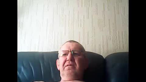 Snapshot of discovery63 chatting on 05/31/26, 09:49 discovery63 online show from 05/31/26, 09:49