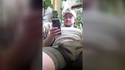 Snapshot of discreetmt chatting on 06/14/26, 05:04 discreetmt online show from 06/14/26, 05:04