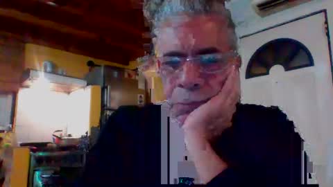 Snapshot of discretopasivo chatting on 04/27/26, 02:09 discretopasivo online show from 04/27/26, 02:09