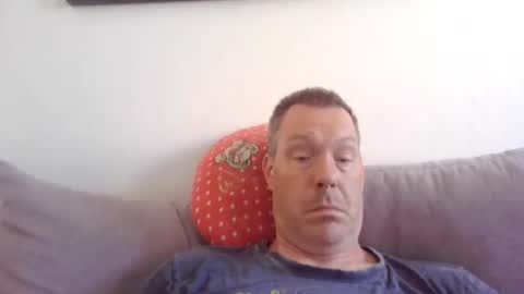 Snapshot of disney0988 chatting on 08/02/26, 06:45 disney0988 online show from 08/02/26, 06:45