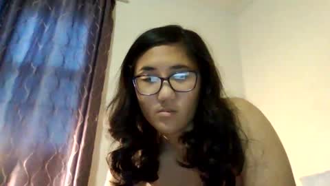 Snapshot of disneymom2030 chatting on 11/02/25, 10:23 disneymom2030 online show from 11/02/25, 10:23