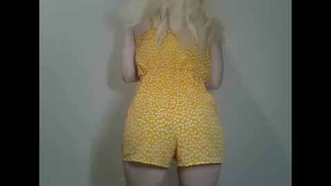 Snapshot of ditamilton chatting on 02/18/25, 06:47 DitaMilton online show from 02/18/25, 06:47