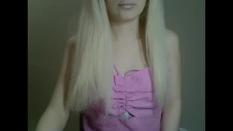 Snapshot of ditamilton chatting on 02/21/25, 04:48 DitaMilton online show from 02/21/25, 04:48