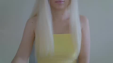 Snapshot of ditamilton chatting on 02/25/25, 01:28 DitaMilton online show from 02/25/25, 01:28