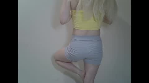 Snapshot of ditamilton chatting on 02/25/25, 08:41 DitaMilton online show from 02/25/25, 08:41