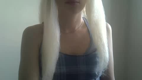 Snapshot of ditamilton chatting on 09/11/25, 03:45 DitaMilton online show from 09/11/25, 03:45