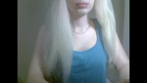 Snapshot of ditamilton chatting on 09/25/25, 06:11 DitaMilton online show from 09/25/25, 06:11