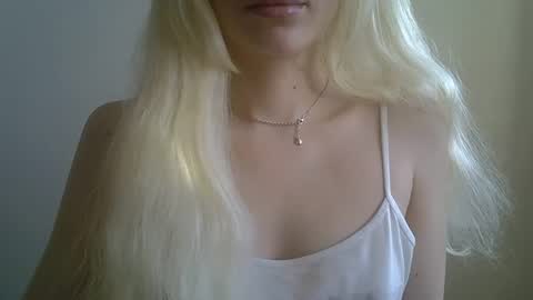 DitaMilton online show from 01/12/26, 11:04