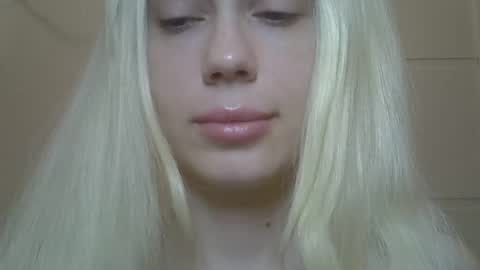 Snapshot of ditamilton chatting on 04/26/26, 07:22 DitaMilton online show from 04/26/26, 07:22