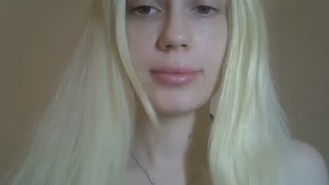 Snapshot of ditamilton chatting on 04/28/26, 08:36 DitaMilton online show from 04/28/26, 08:36