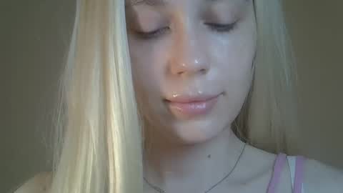 Snapshot of ditamilton chatting on 05/21/26, 07:54 DitaMilton online show from 05/21/26, 07:54