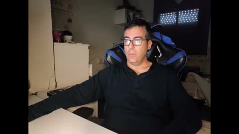 ditos_c online show from 01/14/26, 08:42