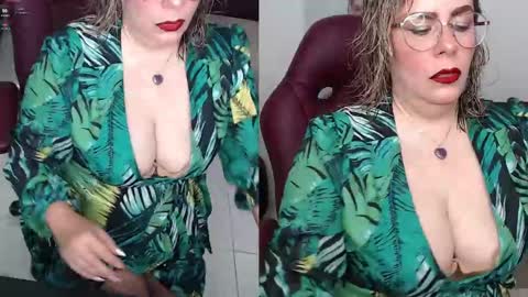 Snapshot of diva_milf chatting on 02/09/25, 04:40 Diva online show from 02/09/25, 04:40