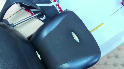 divaxxx4 online show from 02/19/25, 12:00