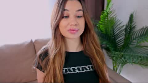 Tia online show from 02/05/25, 07:07