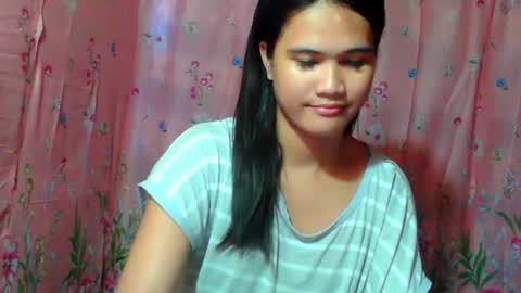 Snapshot of divina071594 chatting on 07/24/26, 11:25 REYAN online show from 07/24/26, 11:25