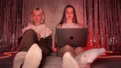 Hannah online show from 12/24/24, 11:22