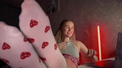 Hannah online show from 02/26/25, 02:04