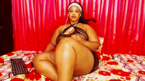 divinebooty93 online show from 06/29/26, 11:54