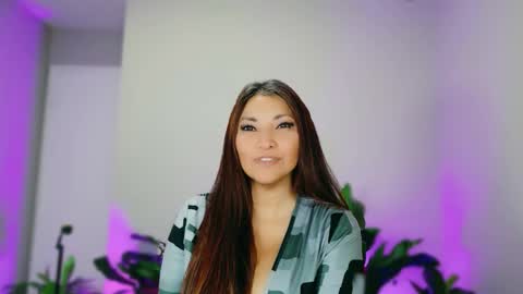 DivineLynn online show from 12/05/25, 02:47