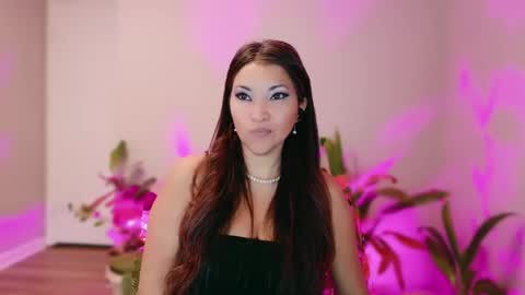 DivineLynn online show from 02/04/26, 06:14