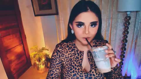 Snapshot of divorced_ms_valeria chatting on 03/01/26, 08:38 Vally online show from 03/01/26, 08:38