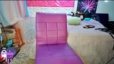 Snapshot of divynejade chatting on 12/02/24, 07:58 Jade Divyne online show from 12/02/24, 07:58