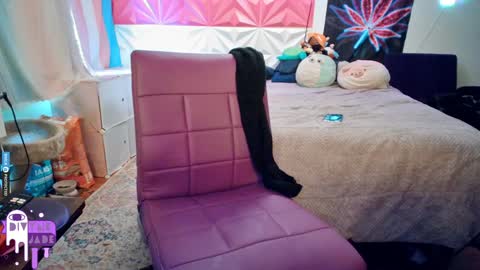 Snapshot of divynejade chatting on 12/02/24, 01:46 Jade Divyne online show from 12/02/24, 01:46