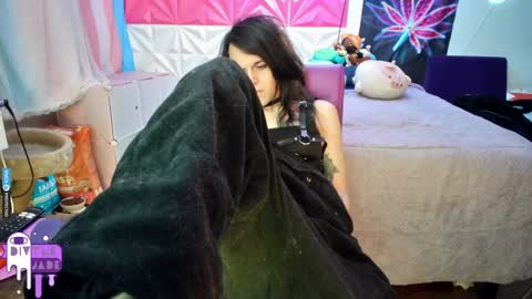 Snapshot of divynejade chatting on 12/03/24, 05:20 Jade Divyne online show from 12/03/24, 05:20