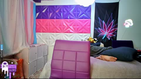 Snapshot of divynejade chatting on 12/07/24, 02:09 Jade Divyne online show from 12/07/24, 02:09