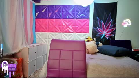 Snapshot of divynejade chatting on 12/07/24, 05:15 Jade Divyne online show from 12/07/24, 05:15