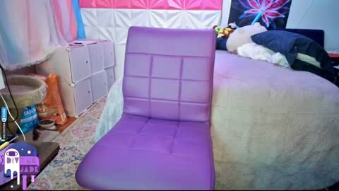 Snapshot of divynejade chatting on 12/08/24, 12:18 Jade Divyne online show from 12/08/24, 12:18