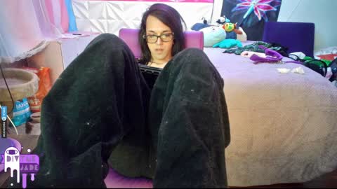 Snapshot of divynejade chatting on 12/09/24, 03:50 Jade Divyne online show from 12/09/24, 03:50