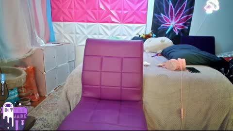 Snapshot of divynejade chatting on 12/10/24, 09:22 Jade Divyne online show from 12/10/24, 09:22