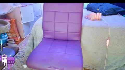 Snapshot of divynejade chatting on 12/16/24, 05:27 Jade Divyne online show from 12/16/24, 05:27