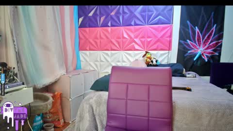 Snapshot of divynejade chatting on 12/24/24, 07:49 Jade Divyne online show from 12/24/24, 07:49